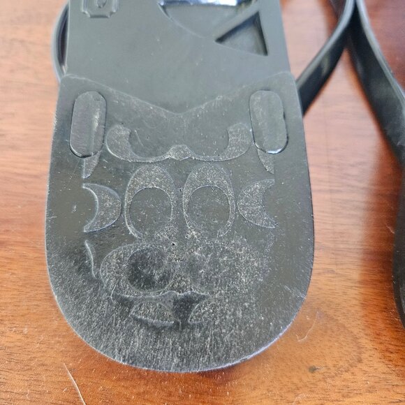 COACH New York Landon Black Thong Jelly Flip Flops Sandals with Gold Bow Size 7 - Picture 8 of 11